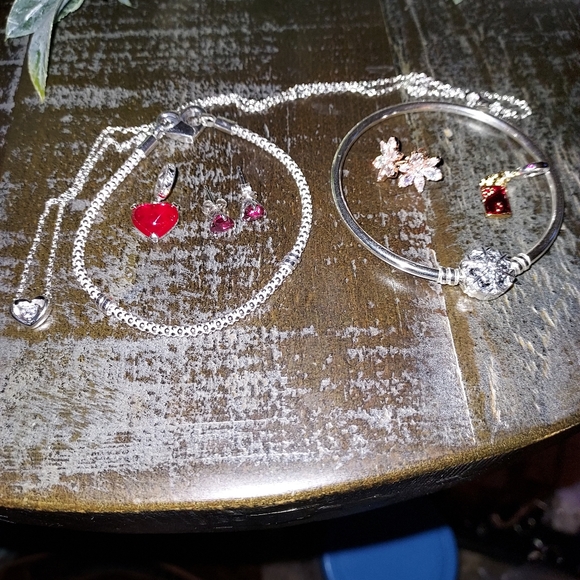 Pandora Jewelry - Pandora bundle # 1